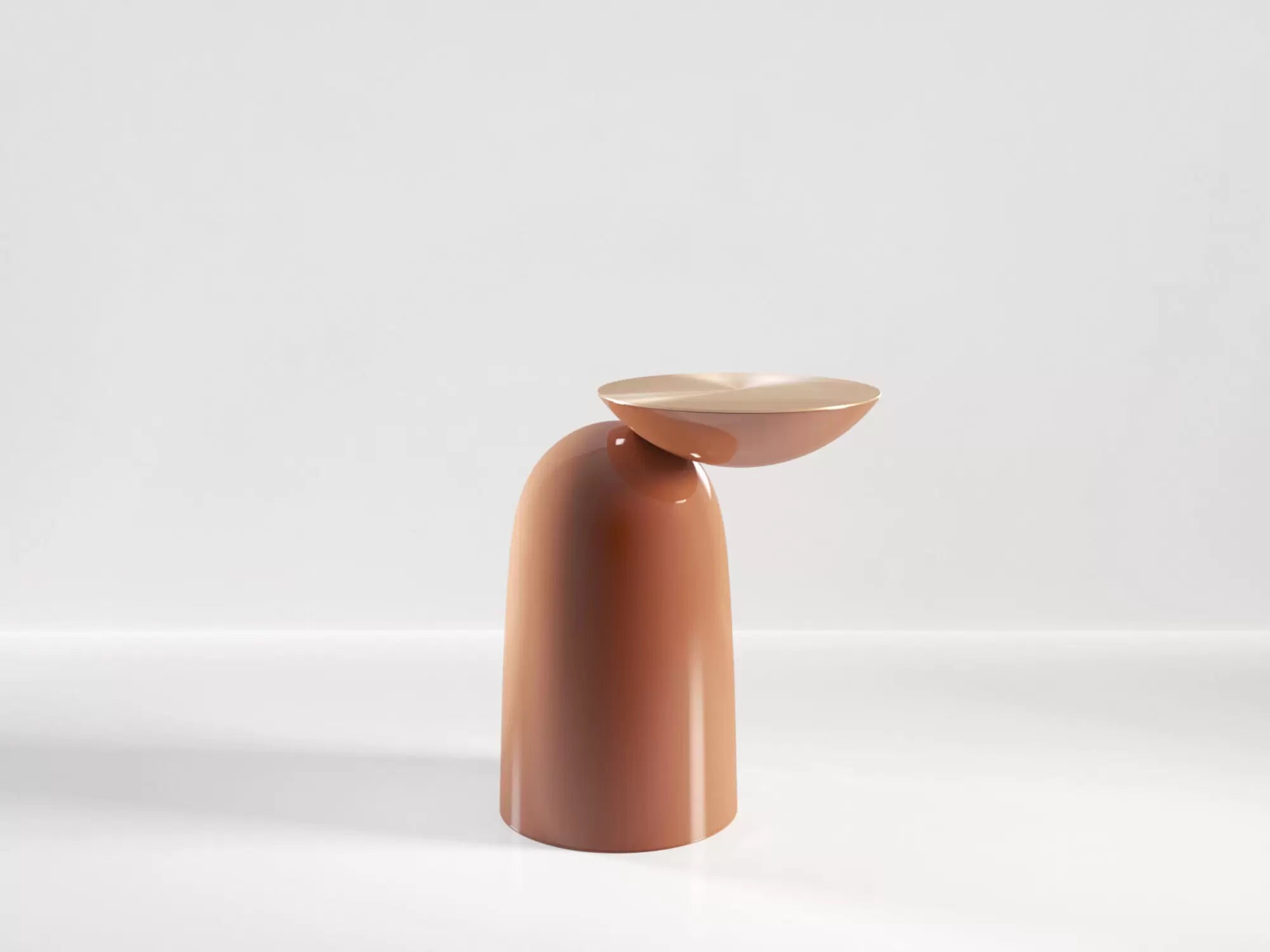 Pingu polished side table with brass top
